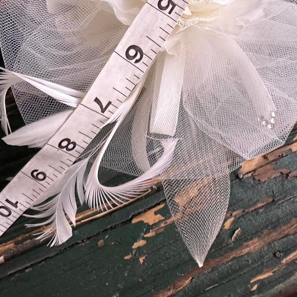 David's Bridal white flower hair clip hat - Picture 5 of 6